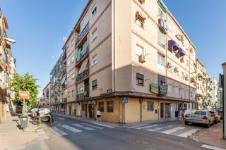 Local Comercial a Angustias - Chana - Encina. Invierte en la chana local de 90 m2 con potencial para vivienda