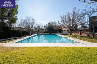Chalet in Ronda de los montes(cubi. 22. Chalet en parque del cubillas albolote