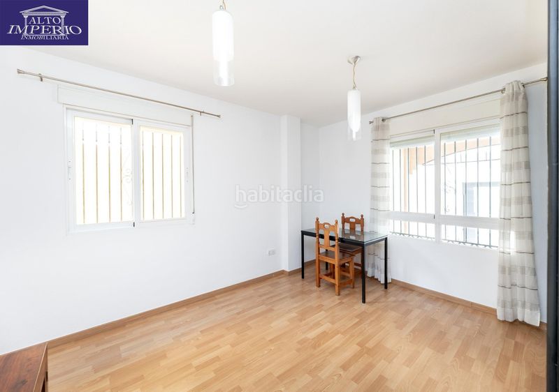 Foto b4a58600-b89e-425b-b4bf-161e252f1dea. Planta baixa amb aparcament a Poniente Armilla