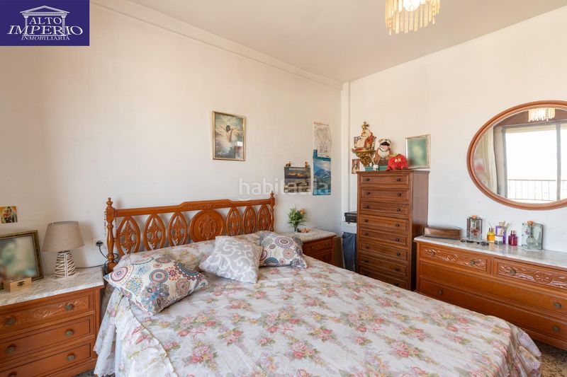Foto b7f05ab4-ba80-4682-938a-e2b8c6b4fa3f. Pis a Barrio de Zaidín Granada