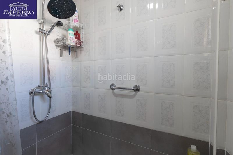 Foto ba234320-48cc-4695-a473-172f35779d7b. Casa adossada amb calefacció aparcament a Gójar