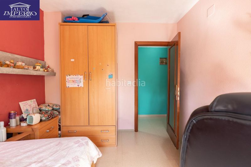 Foto c94dd302-35b1-4d74-abeb-9369253f4aff. Pis amb aparcament a Joaquina Eguaras Granada