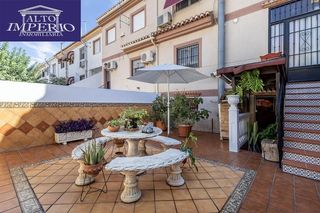 Casa a schiera  Calle de jerónimo de rueda 34. Casa en cullar vega con todas las comodidades a tu alcance.