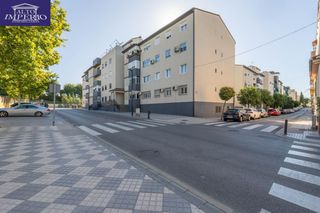 Etagenwohnung  Calle blasco ibañez 20. Piso de 3 dormitorios con piscina comunitaria en maracena