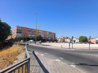 Pis a La Plata. Piso en venta en urbanización privada con ascensor, plaza de gar