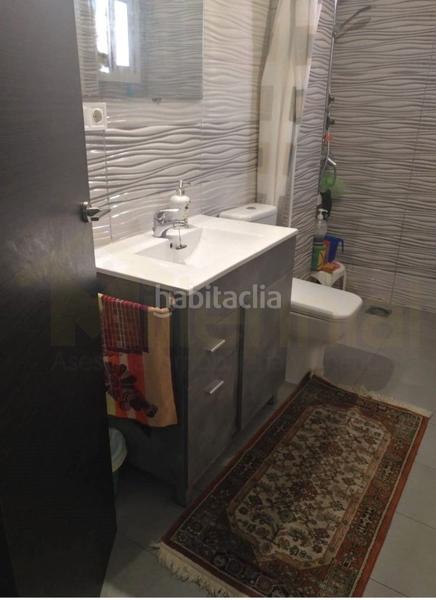 Foto 6339ff40-12ba-4759-a3fd-6d4b42df2879. Casa adossada a La Plata Sevilla