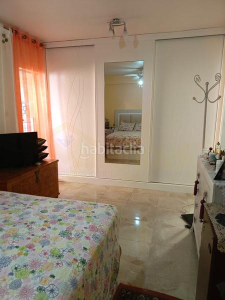 Foto 9f84655a-e93b-4675-ae53-9428db049b8b. Casa adossada a La Plata Sevilla