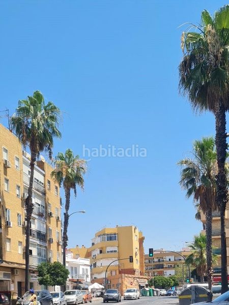 Foto 01c358b7-4117-4f11-b7a9-e8ae8c9dfc7f. Local comercial a La Plata Sevilla