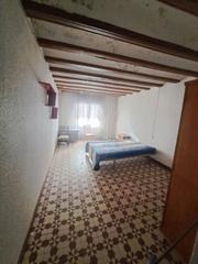 Casa  Carrer d'enmig. Casa en la calle enmedio de castellon