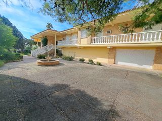 Chalet en Els Terrers. Villa en zona gran avenida de benicasim