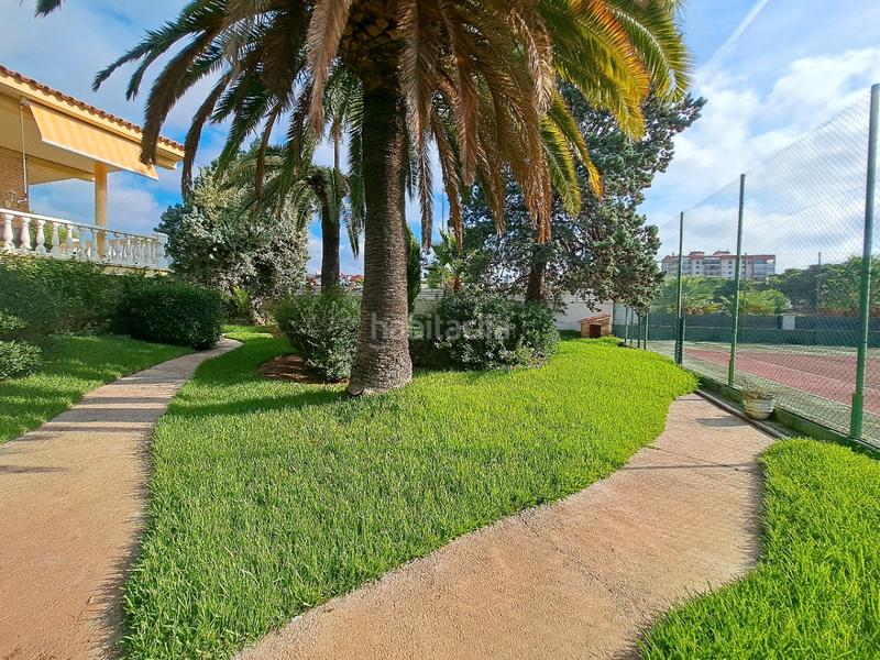Foto 17ad0127-df0d-4d42-9b9c-0dc68e65729d. Chalet villa en zona gran avenida de benicasim en Benicasim / Benicàssim