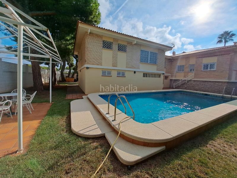 Foto 21807342-0689-4319-9879-d9899fc1cb38. Chalet villa en zona gran avenida de benicasim en Benicasim / Benicàssim