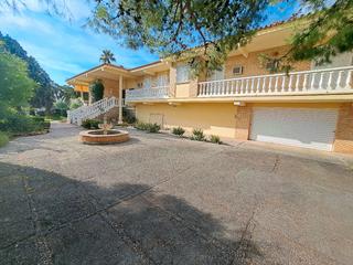 Chalet en Els Terrers. Villa en zona gran avenida de benicasim