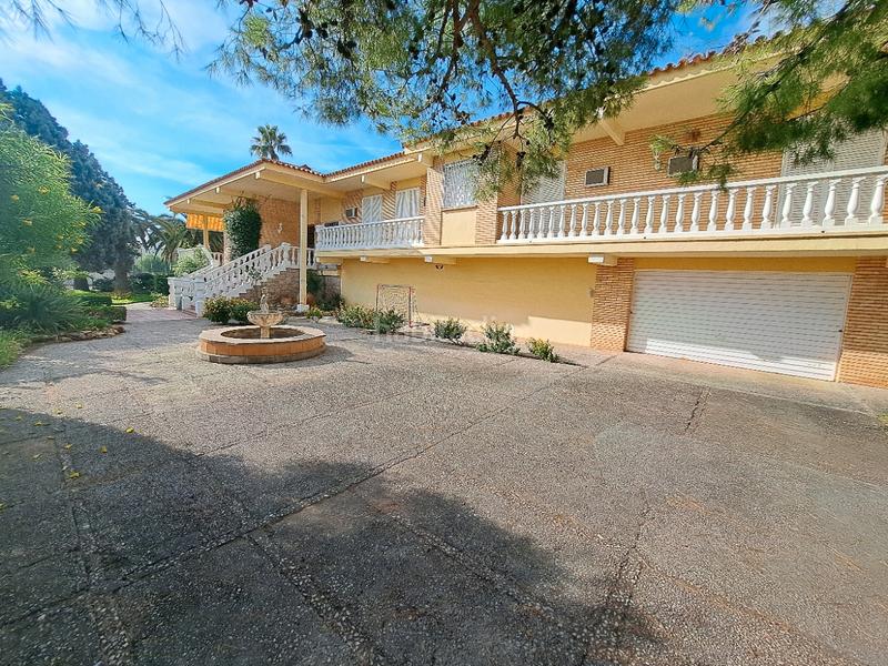 Foto b02a3cd1-9d00-465b-b9f3-c751b0943b38. Chalet villa en zona gran avenida de benicasim en Benicasim / Benicàssim