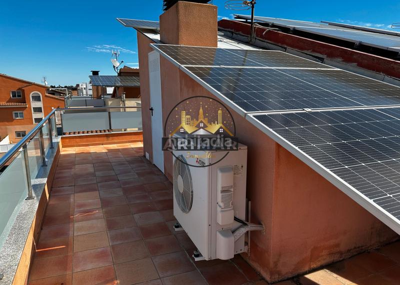 Foto 12f6230b-a0b2-4919-8c32-9f5dc3b429d0. Casa pareada  cerca del mar en Playa Burriana