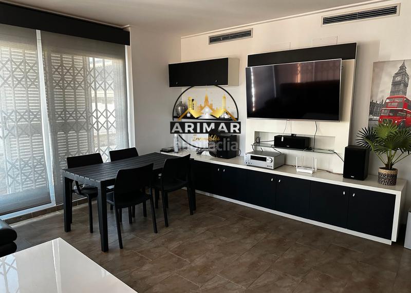 Foto 68402b02-0370-4006-893d-483ddce047f2. Casa pareada  cerca del mar en Playa Burriana