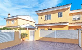 Xalet a Heliópolis. Bonita villa en benicasim