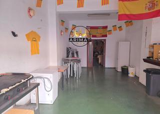 Pis a Ciutat del Transport - La Salera. Ideal para inversores!!local para hacer cambio de uso a vivienda