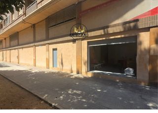 Local Comercial a Carrer rambla cervera 6. Ideal para inversores-local para hacer 4 viviendas