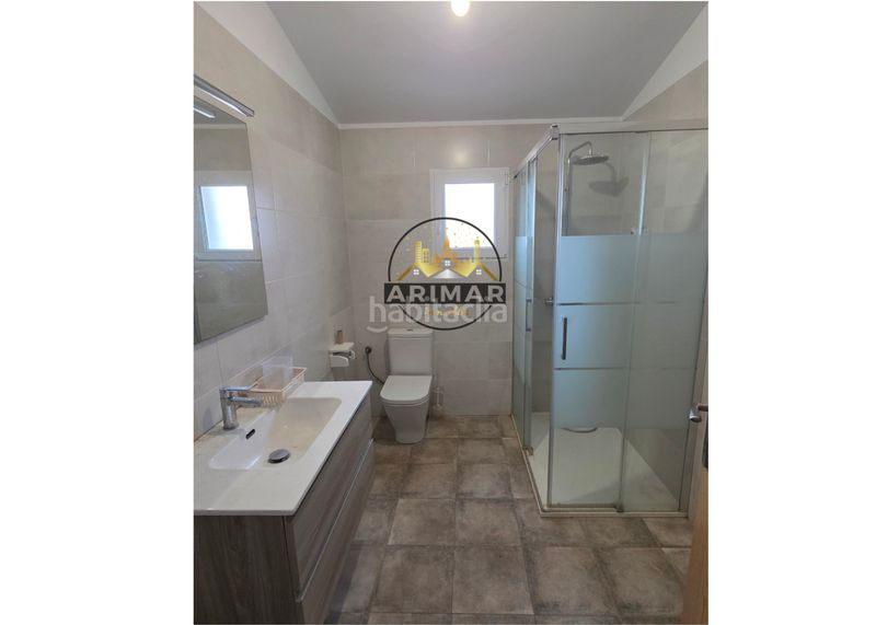Foto 6bd1e3a1-6daa-42da-b8ad-021321ea1ec0. Masia amb xemeneia aparcament a Useres (les)