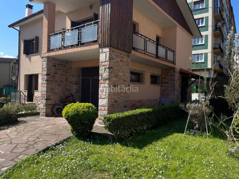 Foto 50f07e85-3224-43c8-b479-5f45d185fda8. Casa amb calefacció aparcament a Centro - Mendibil - Santiago Irun