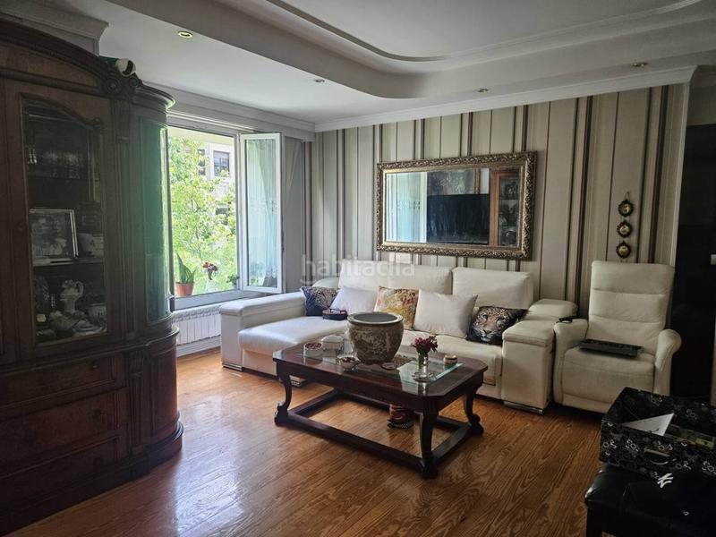 Foto 23e32936-bd34-4a27-98ce-14fd5af1ac17. Piso  en venta en erdialdeaalde zaharramendibilsantiago20302 en Irun