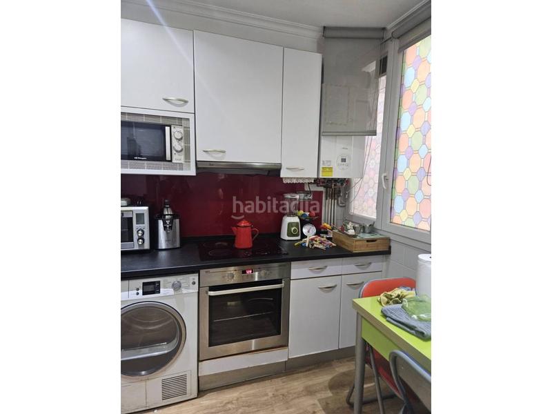Foto 668d2afb-f7d7-44d0-af93-4af287416669. Piso  en venta en erdialdeaalde zaharramendibilsantiago20302 en Irun