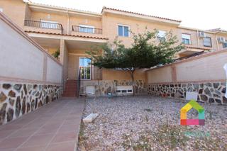 Location Maison jumelée à Argés