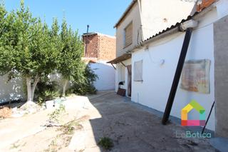 Casa aparellada a Lillo