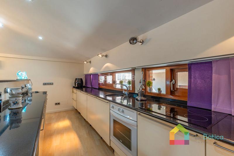 Foto 10bfc298-c30e-4970-8dfe-c26593269d22. Casa adosada en Casco Histórico Toledo