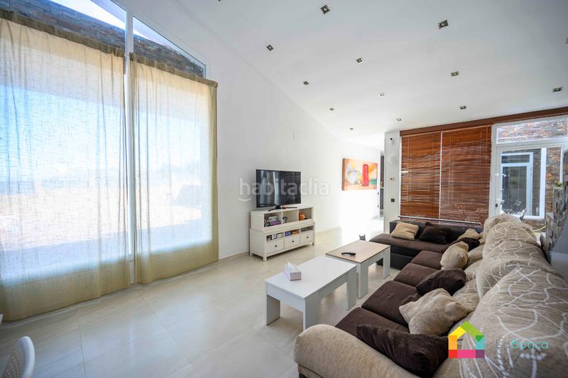 Foto 207d6245-4199-4ef3-8322-36d2cf30d4e1. Chalet with parking pool in Carranque