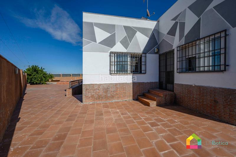 Foto 293e798b-55bc-4d3f-98c7-cc00afbf77aa. Chalet with parking pool in Carranque