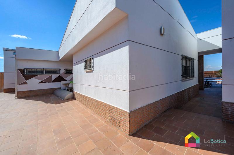 Foto 48946ad7-6e36-440b-a7d5-5dc3dabb235e. Chalet with parking pool in Carranque