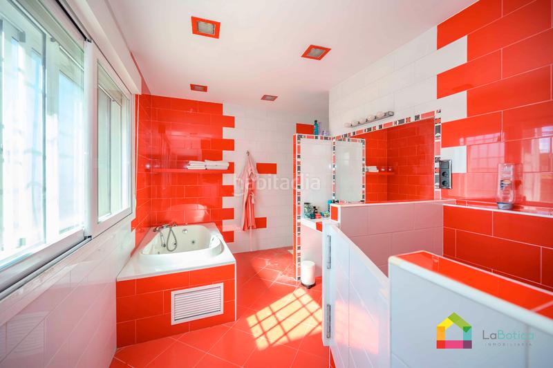 Foto 513a7c94-1f9f-4413-97e1-61f91005eea4. Chalet with parking pool in Carranque