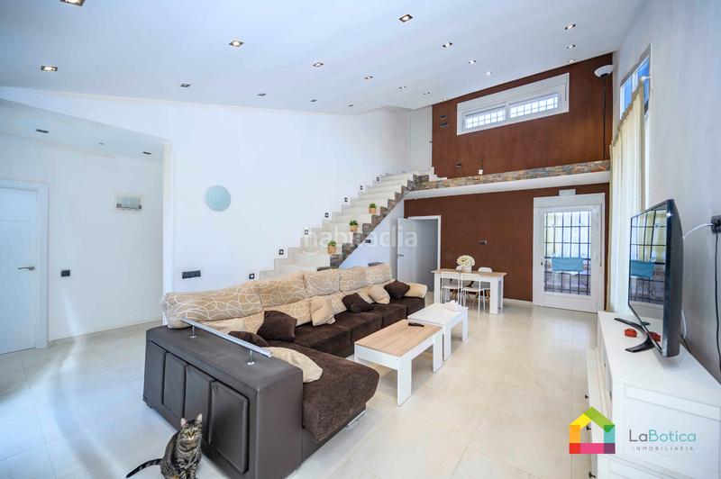 Foto a3764e34-e0d1-4d12-931a-bf78882ead35. Chalet with parking pool in Carranque