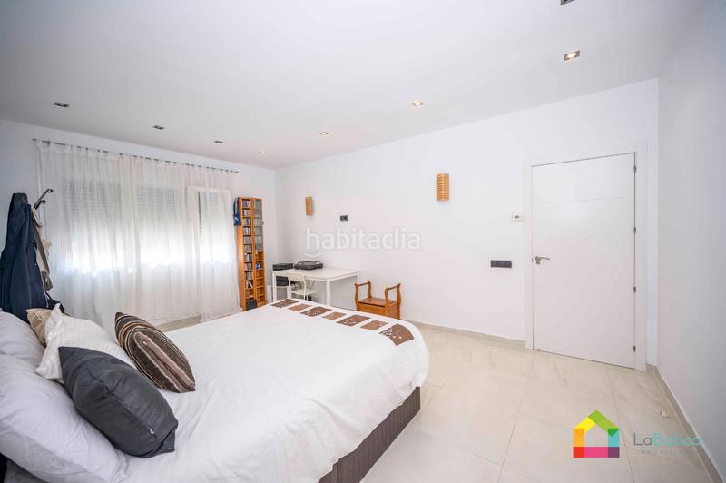 Foto cb992ced-95ba-4dff-94b1-5da7acca061c. Chalet with parking pool in Carranque