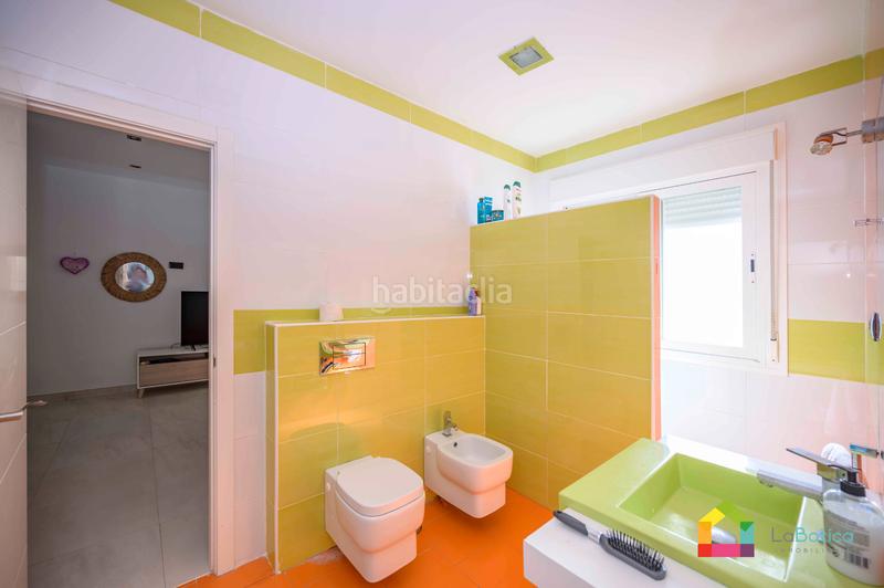 Foto 4ae1e241-5022-42b2-a95e-b4e6d56d3a7c. Chalet avec parking piscine dans Carranque