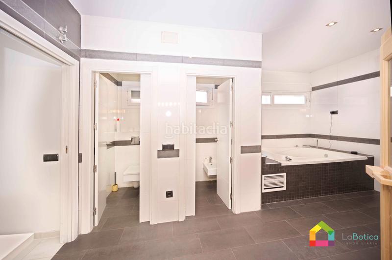 Foto 6fd0b74c-5864-4e0b-b80e-18835c88c4b4. Chalet avec parking piscine dans Carranque