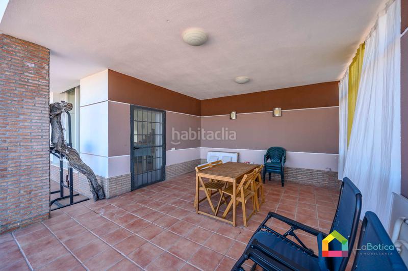 Foto 86f67e88-c0a2-487c-b6ce-b4e69108af21. Chalet avec parking piscine dans Carranque