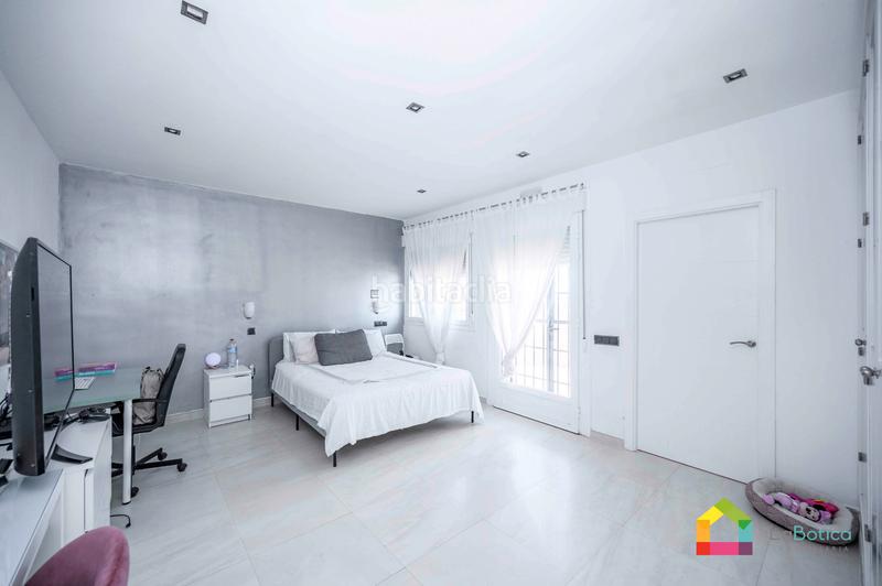 Foto 96c9026b-6bd5-4313-b23f-fe32e76a1b38. Chalet avec parking piscine dans Carranque