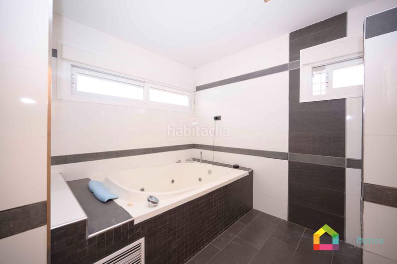 Foto 97cf260c-542a-4718-ad11-58b5630c96d0. Chalet avec parking piscine dans Carranque