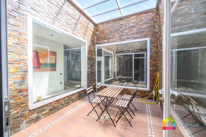 Foto c42890ef-4524-4a24-92dc-837a00cc922a. Chalet avec parking piscine dans Carranque