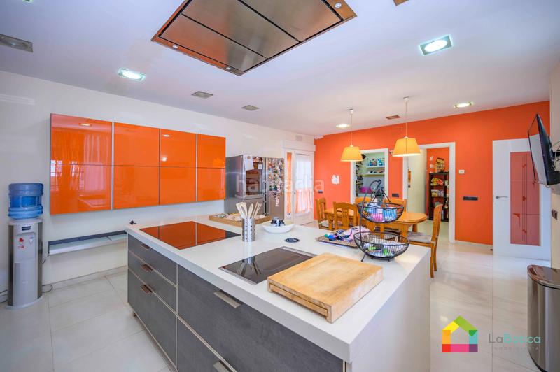 Foto d99c0dfd-95b0-400d-a618-b2686adf9aa1. Chalet avec parking piscine dans Carranque