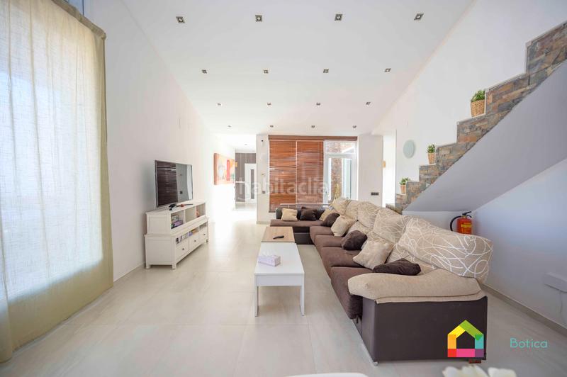 Foto da0c5410-8441-4f0a-bd3d-4c17865c1853. Chalet avec parking piscine dans Carranque