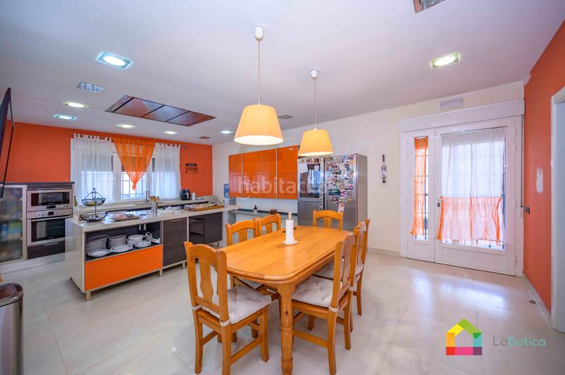 Foto e56ba694-da9e-4843-a0be-1bd34be2aefd. Chalet avec parking piscine dans Carranque