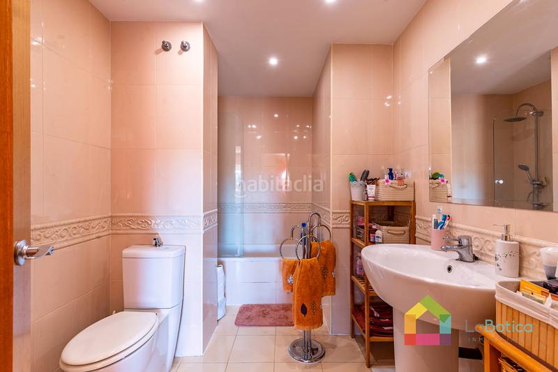 Foto 1e017003-1c40-4671-be7b-f8f2201d48eb. Casa adosada en Buenavista-Valparaíso-La Legua Toledo