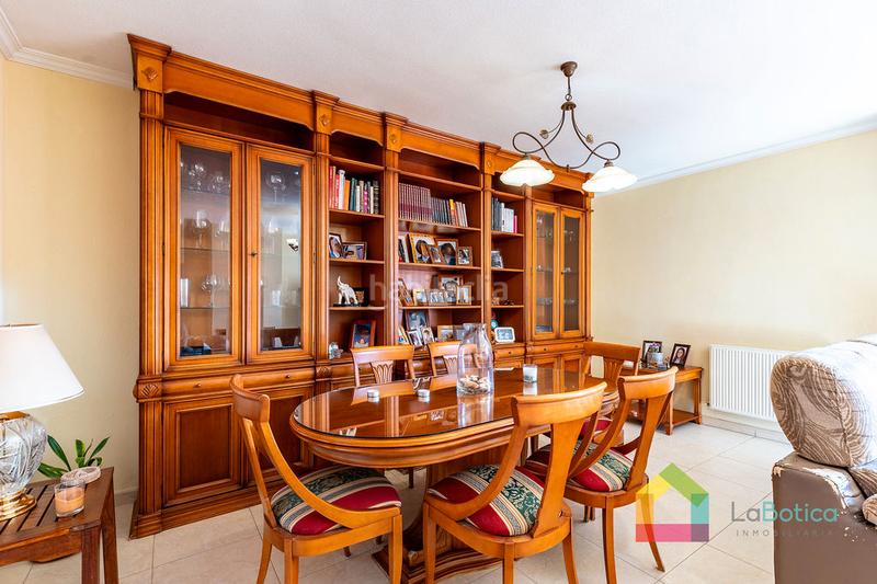 Foto 101e1b52-9668-4112-8644-85420f1d1342. Maison jumelée avec cheminée chauffage parking piscine dans Toledo