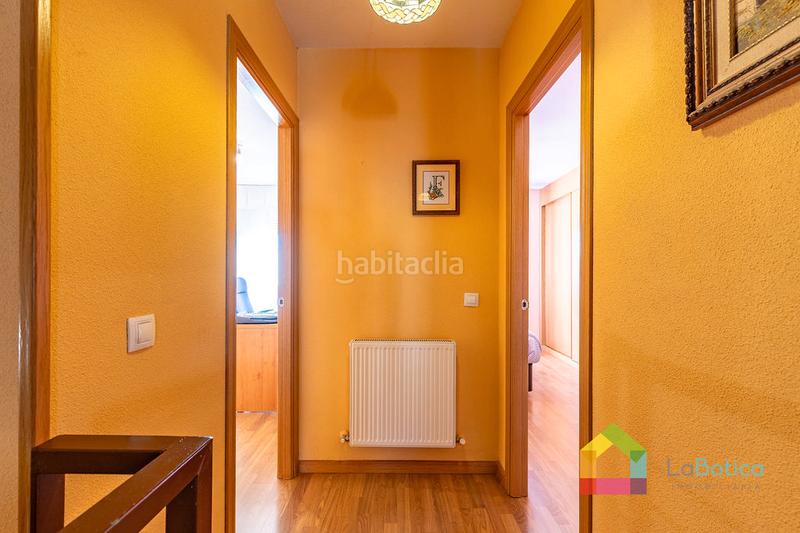 Foto 5de20bd9-cb28-472d-bd9c-c7273d4228f3. Maison jumelée avec cheminée chauffage parking piscine dans Toledo