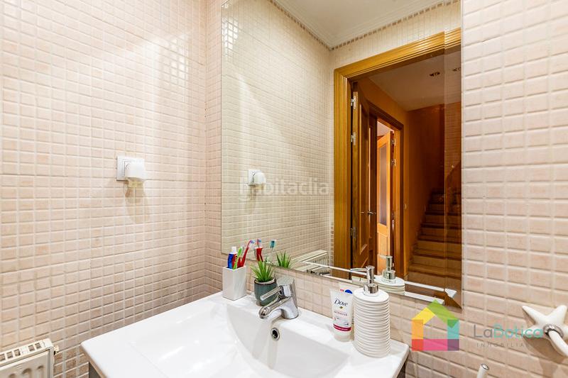 Foto e4a0d305-5303-470f-b518-2f4fb0202fe9. Maison jumelée avec cheminée chauffage parking piscine dans Toledo