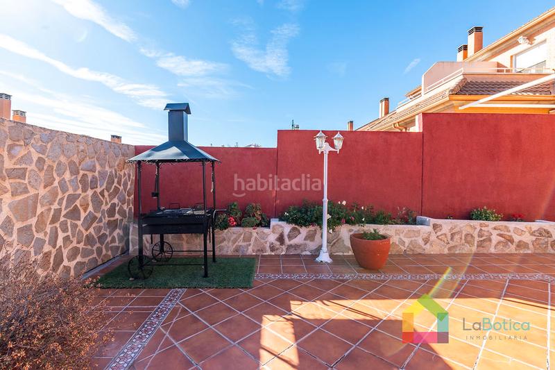 Foto 15fa9a0b-fadf-4254-afec-c9222ea87d3b. Semi detached house with fireplace heating parking pool in Toledo